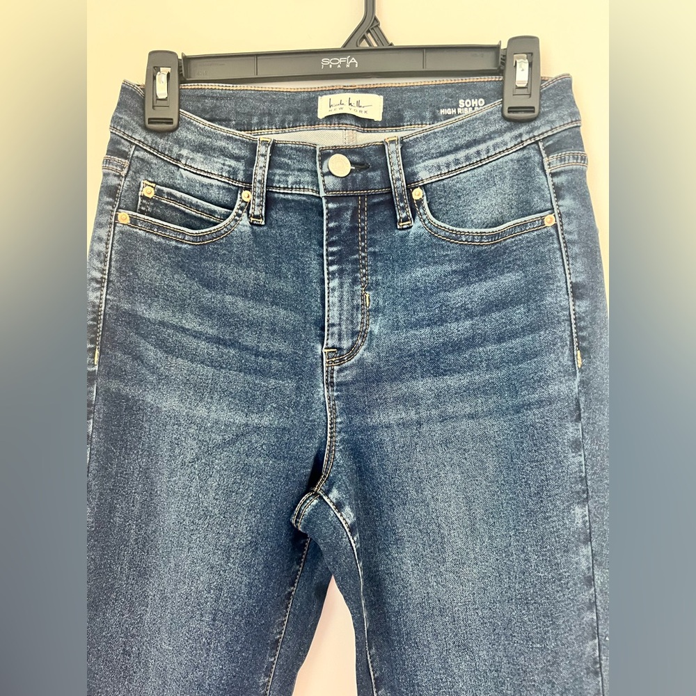 Sold - Picture 6 of 9